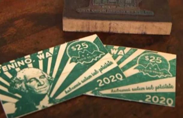 El pueblo fantasma que imprime ‘billetes de madera’ por el coronavirus